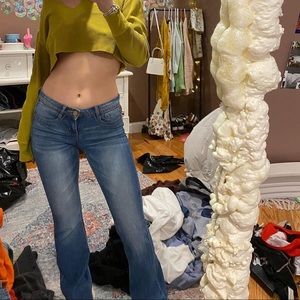 Low waisted bootcut jeans